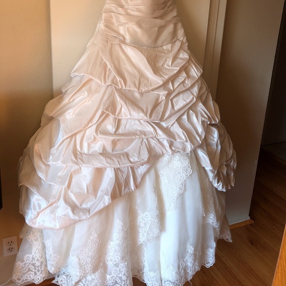 Allure Wedding dress gorgeous gown champagne pearl - Picture 5 of 8